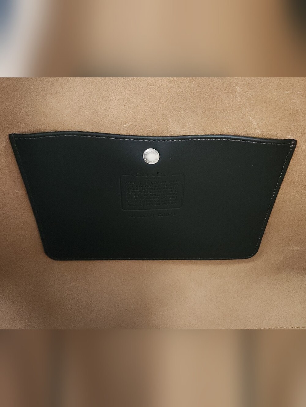 Coach Mott Messanger 33 In Loved Leather - Picture 15 of 16